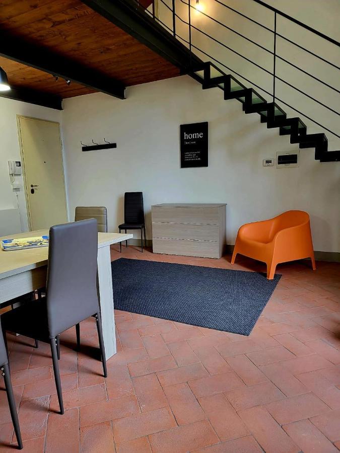 La Villa Apartments - Convenient For Sardinia And Corsica - 4-5 Beds -Private Parking Included With Camera 利沃诺 外观 照片