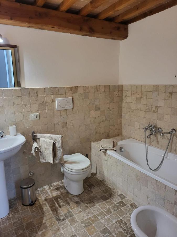 La Villa Apartments - Convenient For Sardinia And Corsica - 4-5 Beds -Private Parking Included With Camera 利沃诺 外观 照片